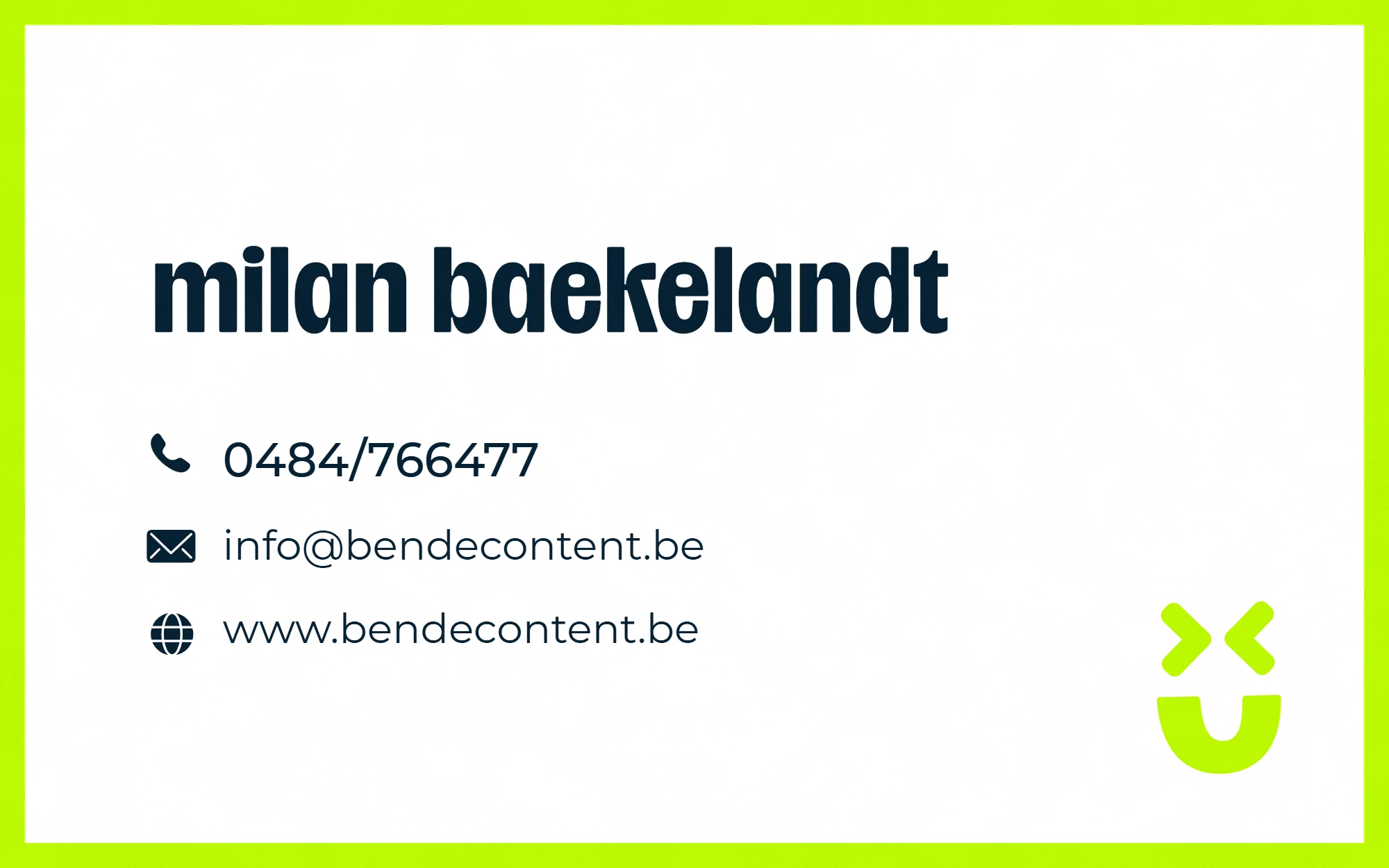 Achterkant van het visitekaartje van Bende Content met de contactgegevens van Milan Baekelandt